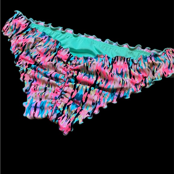 Shade & Shore Women’s Ruffled Bikini Bottom - Picture 3 of 8